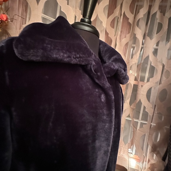 Dennis Basso faux fur coat - Picture 12 of 13